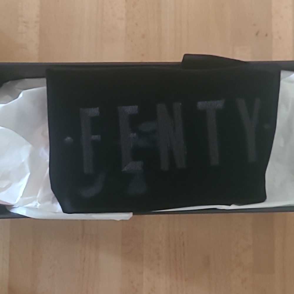 New! Fenty x Puma Silver Pink Satin Bow Slide Sandals, Size 7.5 - Picture 5 of 5